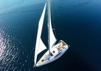 barcha a vela scoppio del sole barca a vela yacht a vela mare blu